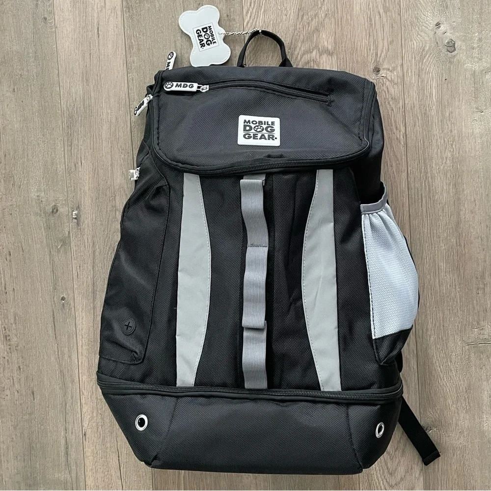 Mobile Dog Gear Drop Bottom Weekender Backpack NWOT